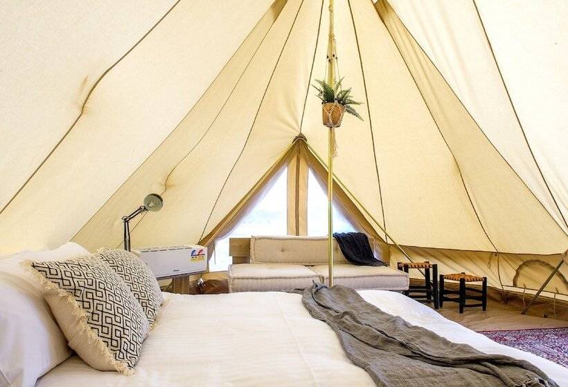 Deluxe Tent, Balgownie Estate Bendigo