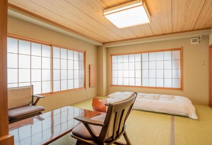 标准三人间, Ryokan Hakura