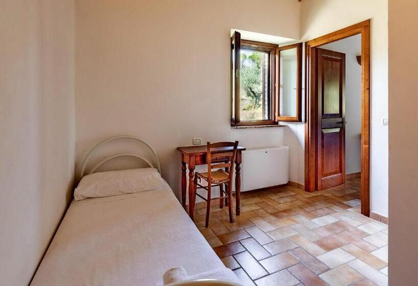 ویلای یک اتاق خوابه با استخر شنا, Agriturismo La Macinara