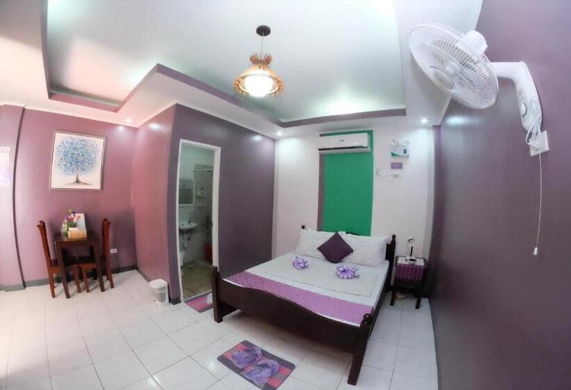 اتاق لوکس, L & M Hearthstones Lodge