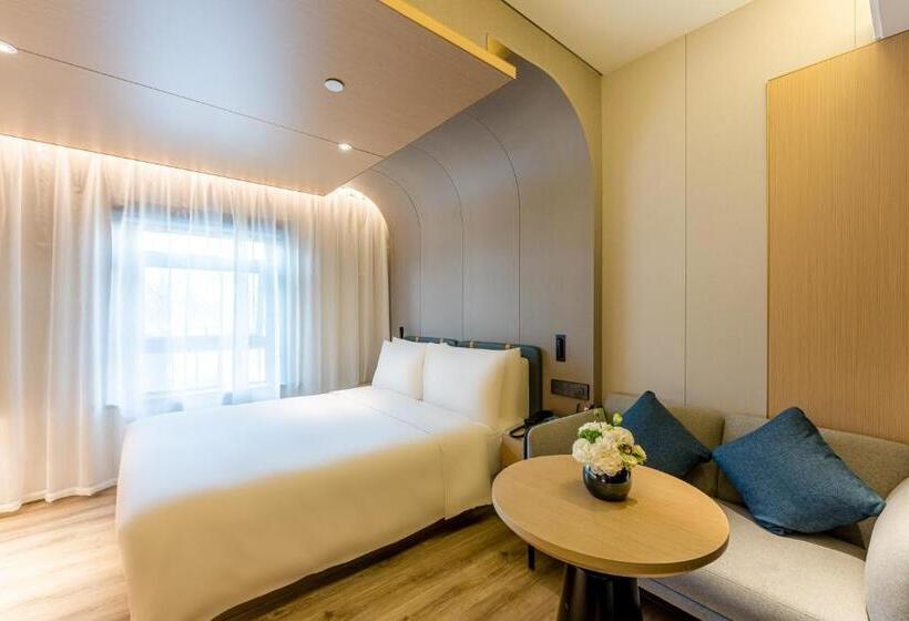 Номер Superior, Atour Hotel Shanghai World Expo West Gaoke Road