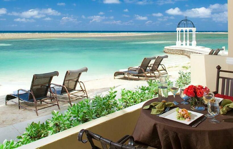 سوئیت رویال, Sandals Royal Caribbean All Inclusive Resort & Private Island   Couples Only
