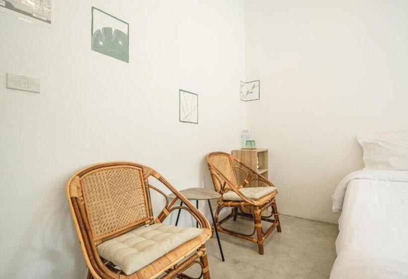 스탠다드 룸 공동 욕실, The Dearly Koh Tao Hostel Padi 5 Star Dive Resort