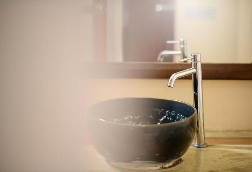 سوییت جونیور, Estia Chiangmai  Sha Plus