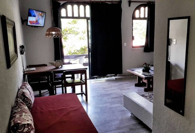 スイート, Solimar Inn Suites