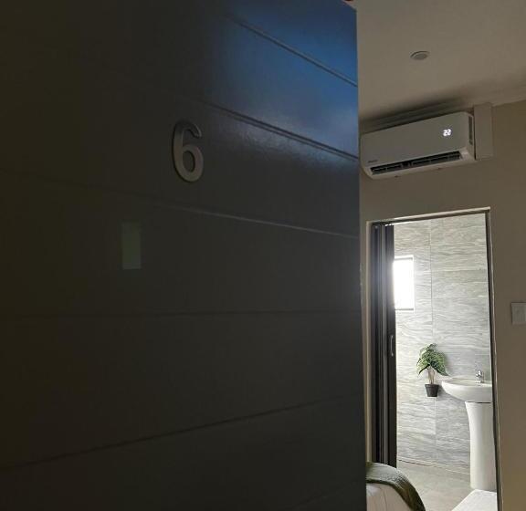 اتاق استاندارد, Montrose Bnb