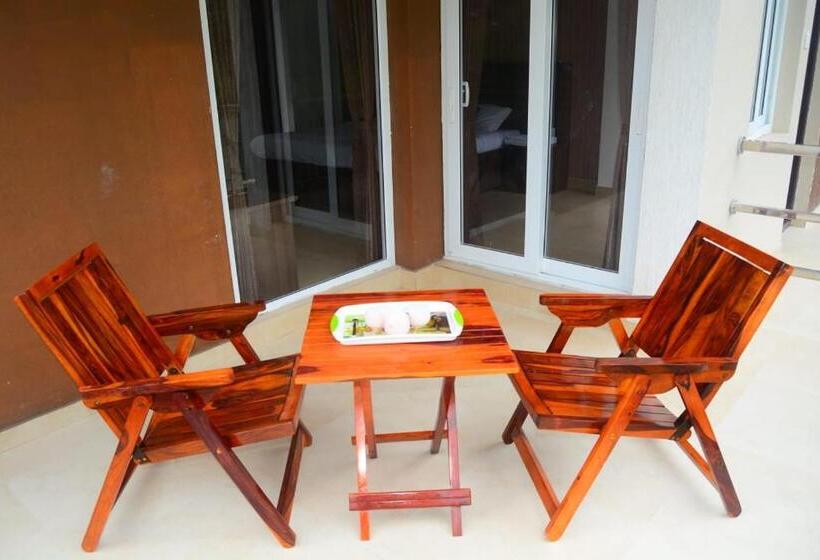 带大床的高级房间, Vanam Holidays