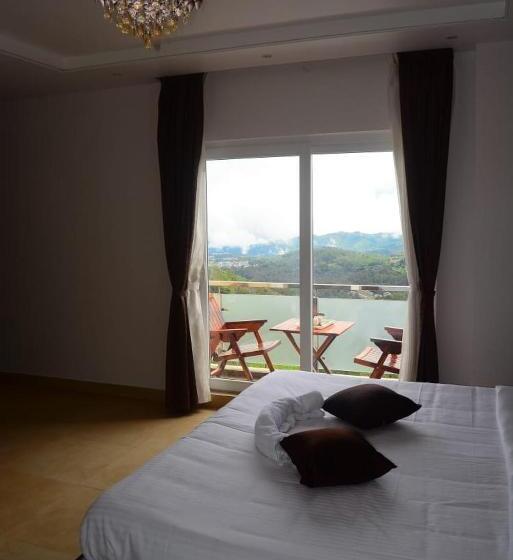 带大床的高级房间, Vanam Holidays