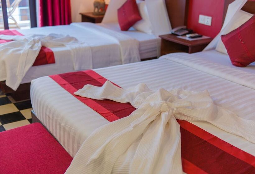 اتاق لوکس با بالکن, Mekong Angkor Deluxe