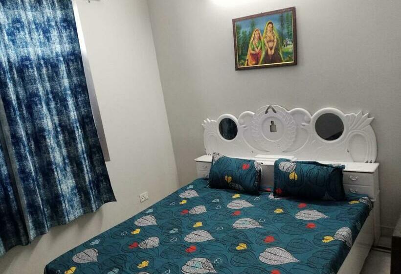 三人经典房间, Oyo Home  Lucky 4 Season Inn