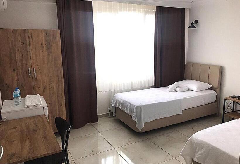 家庭间, Ayvaz Otel
