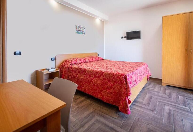Standard Triple Room with Terrace, Il Giardino Dei Sogni Agriturismo