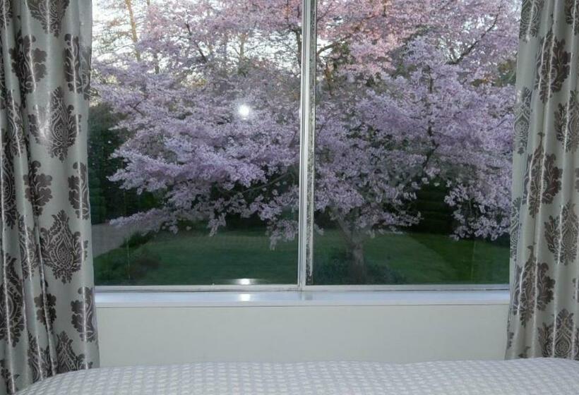 اتاق استاندارد, English Cherry Tree Manor