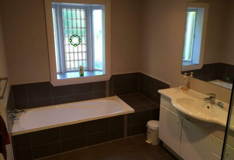 اتاق استاندارد, English Cherry Tree Manor