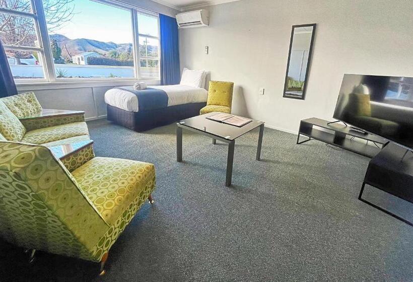 شقة غرفتين, Kurow Motel