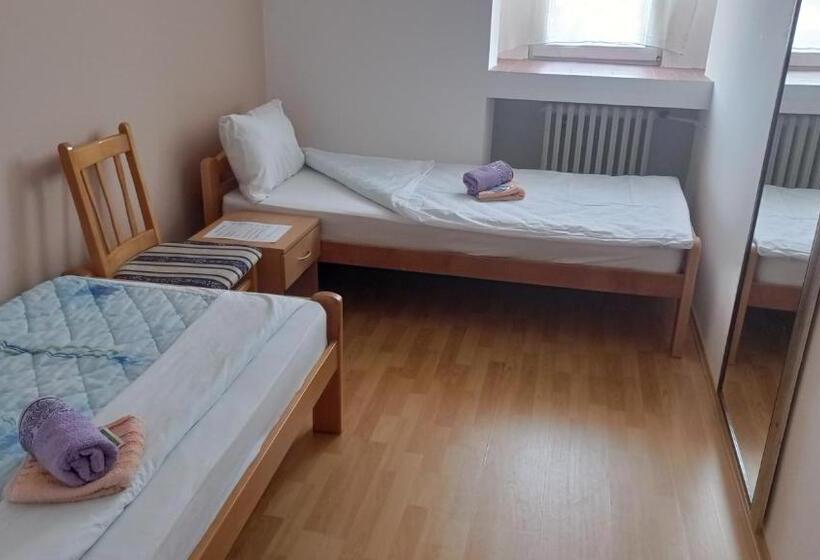اتاق استاندارد, Konaciste Trstenik
