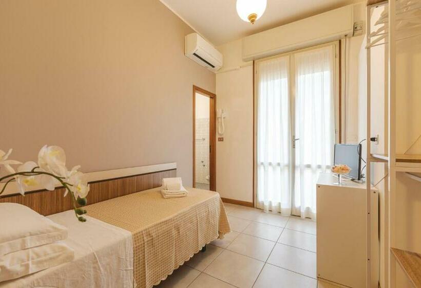 Chambre Economy, Clift