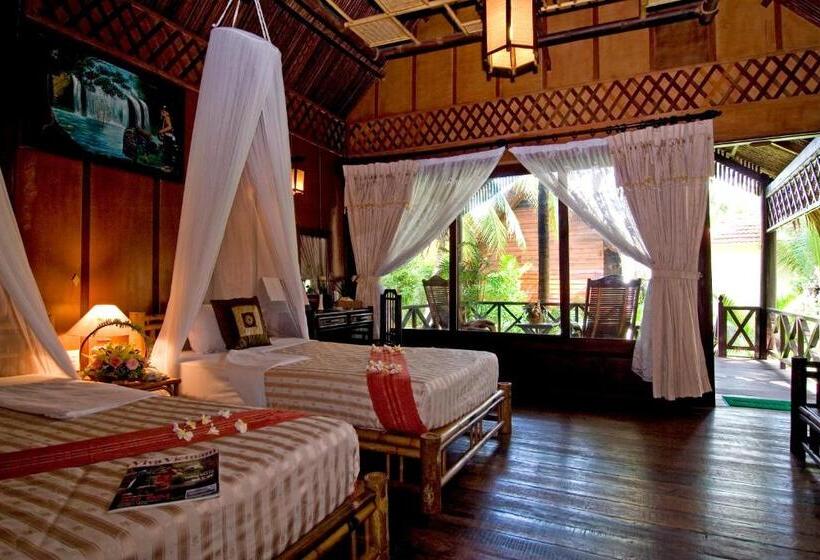 ویلای استاندارد با چشم‌انداز باغ, Ocean Star Resort