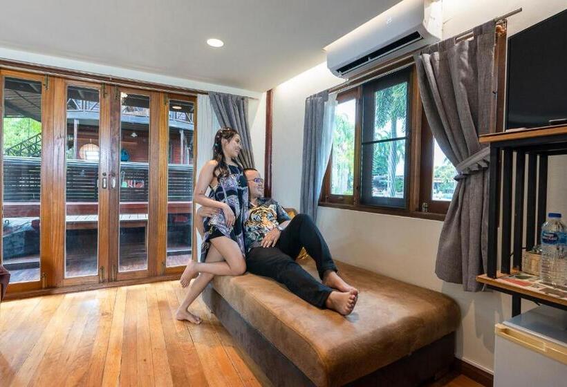 豪华房间, Kaengkrachan Boathouse Paradise Resort