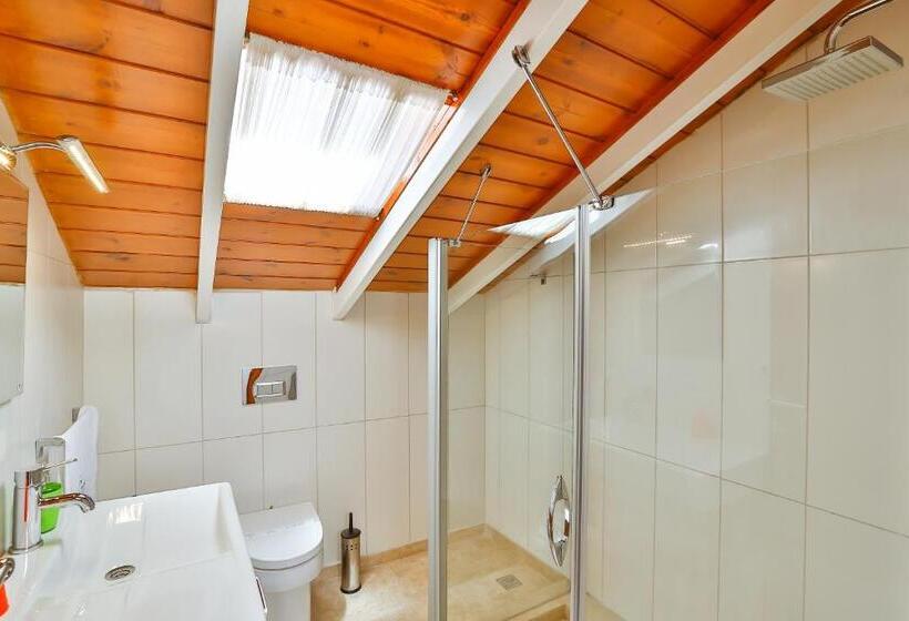 , çınarlar Apart Hotel Kaş