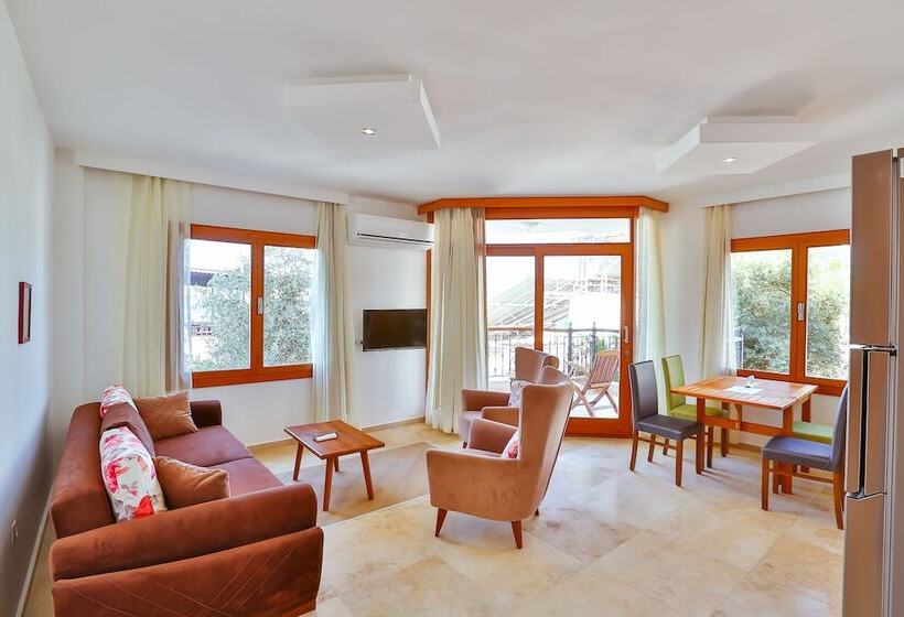 آپارتمان کامفورت 2 خوابه, çınarlar Apart Hotel Kaş