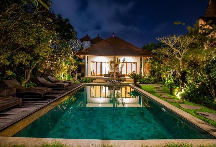 Habitación Superior Vista Piscina, Lili Cottage Ubud