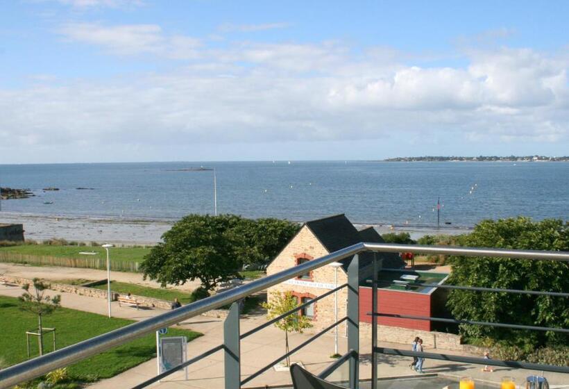 סוויטת ג'וניור צדדית נוף לים, Thalasso Concarneau Spa Marin Resort