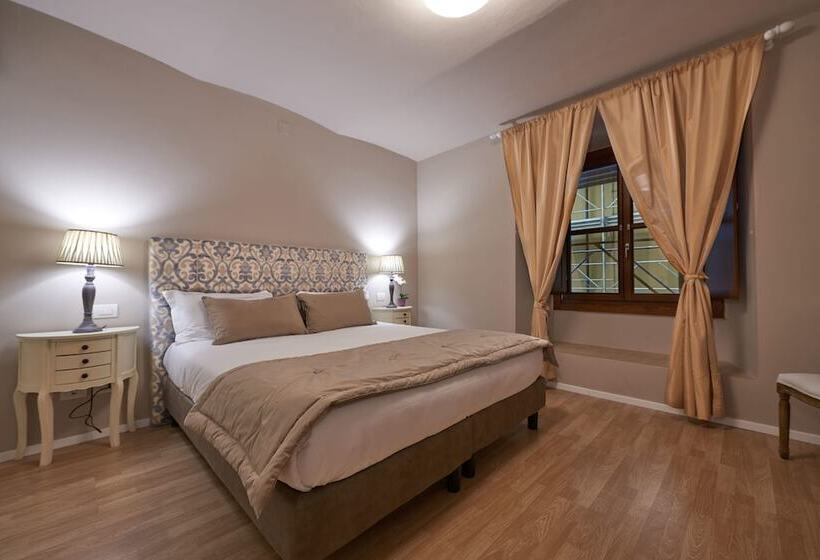 اتاق کلاسیک, B&b Le Stanze Del Duomo