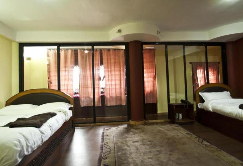 اتاق استاندارد سه نفره, Siddhi Home & Restaurant