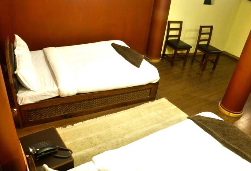 اتاق استاندارد سه نفره, Siddhi Home & Restaurant