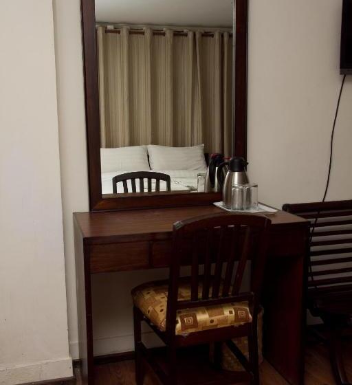 اتاق لوکس, Yambu Kathmandu