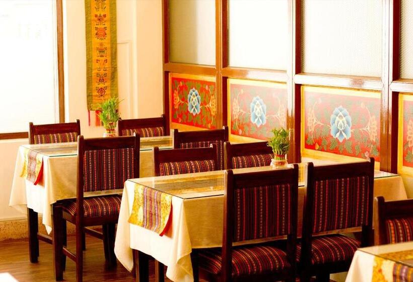 اتاق لوکس خانوادگی, Yambu Kathmandu