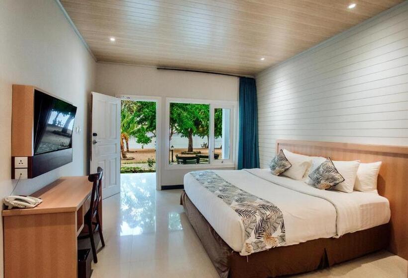 Хижина, Sylvia Hotel & Resort Komodo