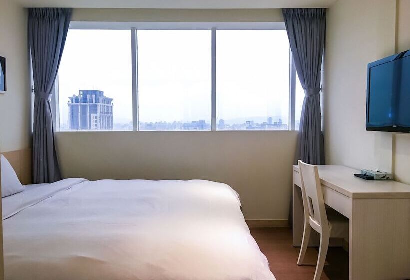اتاق استاندارد با چشم‌انداز شهر, Wemeet Hotel Taipei