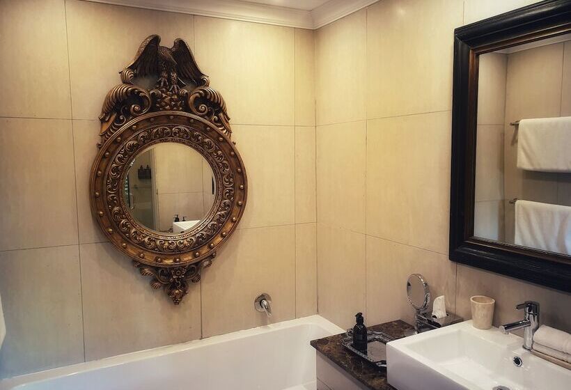 Пентхаус, The Residence