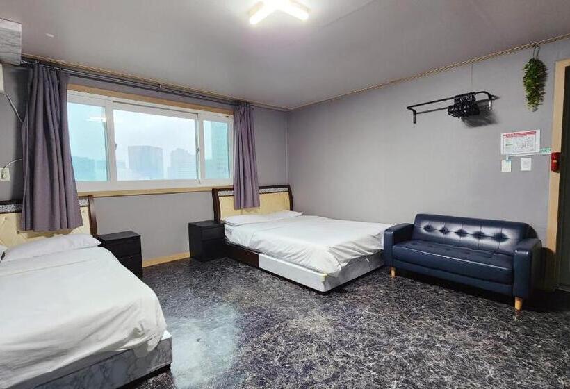 اتاق استاندارد چهار تخته, 1012 House Namsan 외국인전용