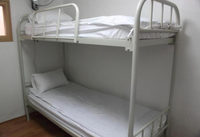 اتاق استاندارد, Dongdaemun Guesthouse