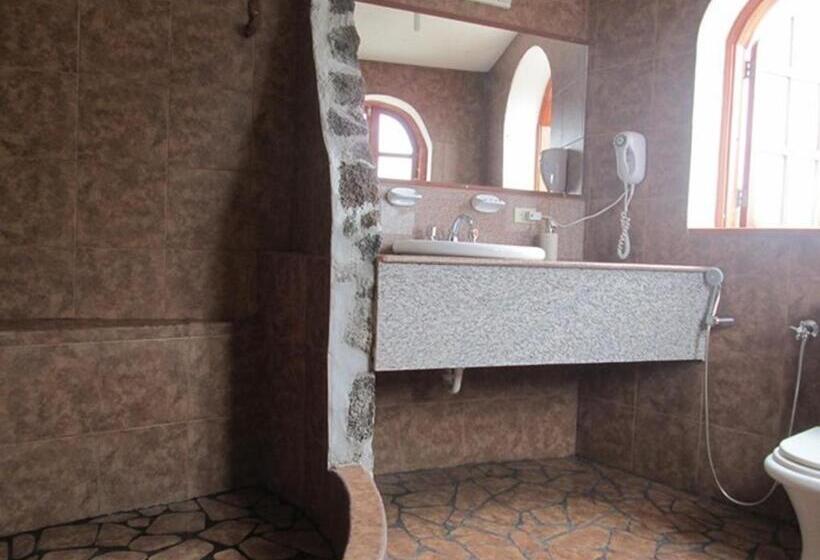 Люкс, La Fortaleza De Haro