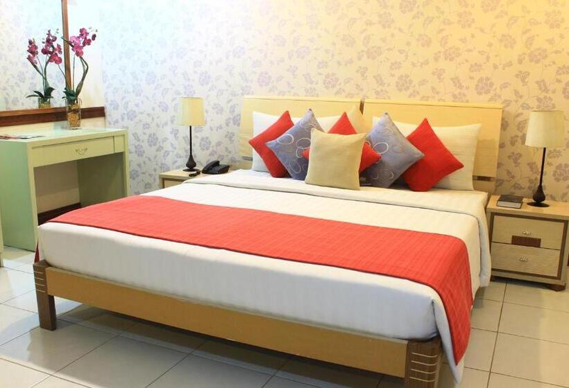 سوییت جونیور, Subic Residencias