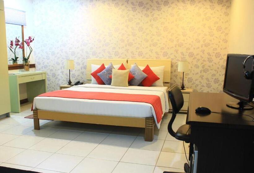 سوییت جونیور, Subic Residencias