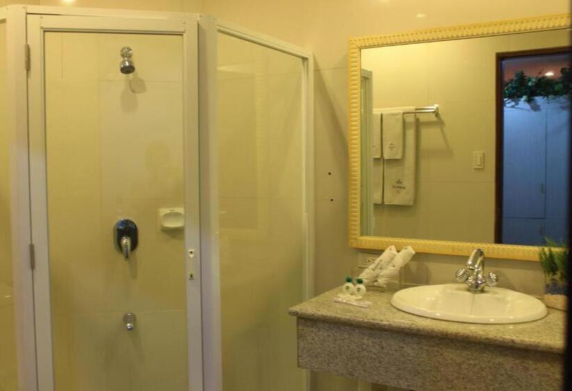 سوییت لوکس, Subic Residencias