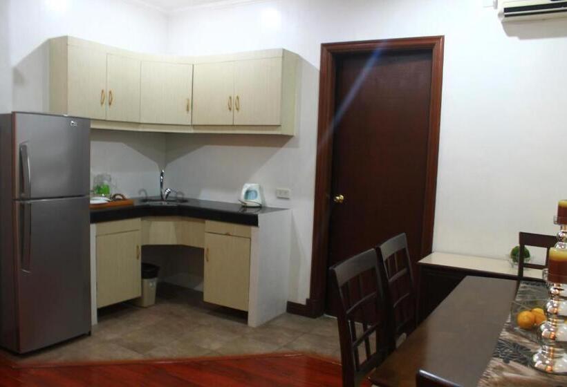 سوییت لوکس, Subic Residencias