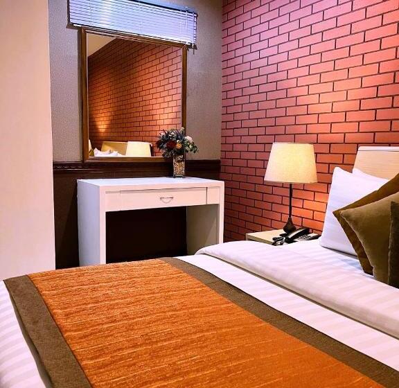 سوییت جونیور, Subic Residencias