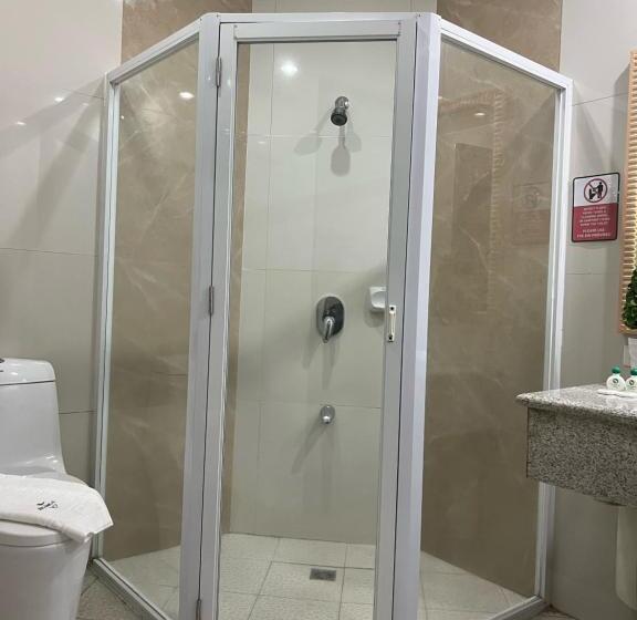 سوییت لوکس, Subic Residencias