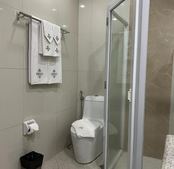 سوییت لوکس, Subic Residencias