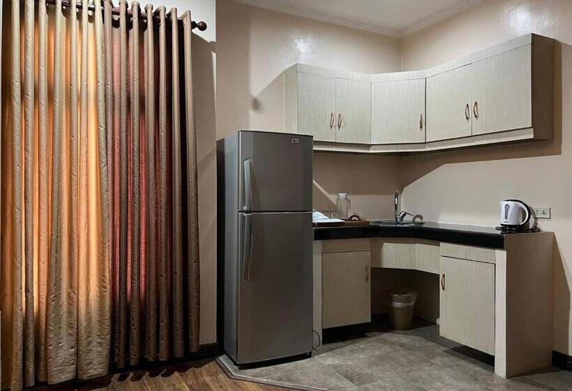 سوییت لوکس, Subic Residencias