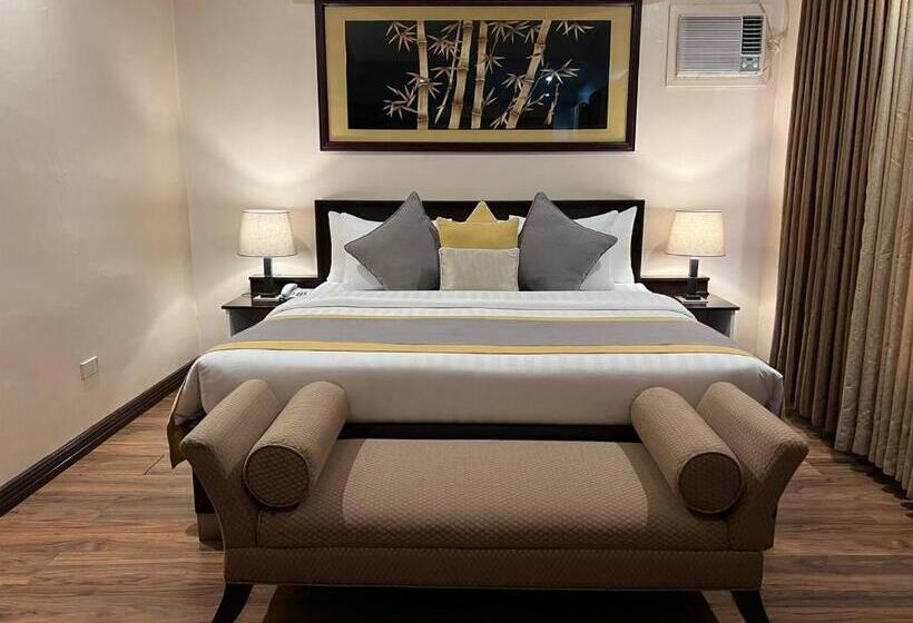 سوییت لوکس, Subic Residencias