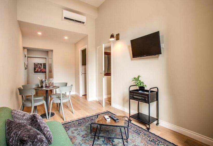2 Bedroom Apartment, Tree Charme