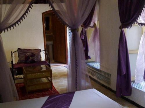 스위트, Riad Azrou
