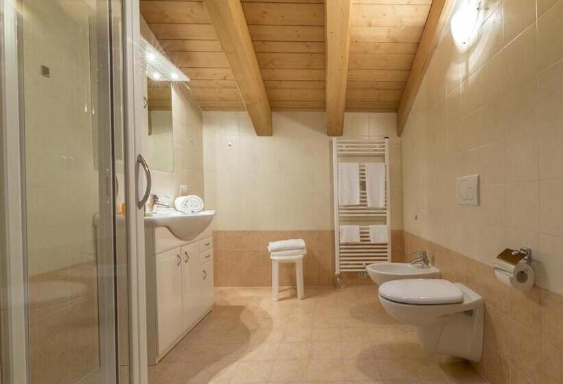 Студио Стандарт с Балконом, Residence Civetta